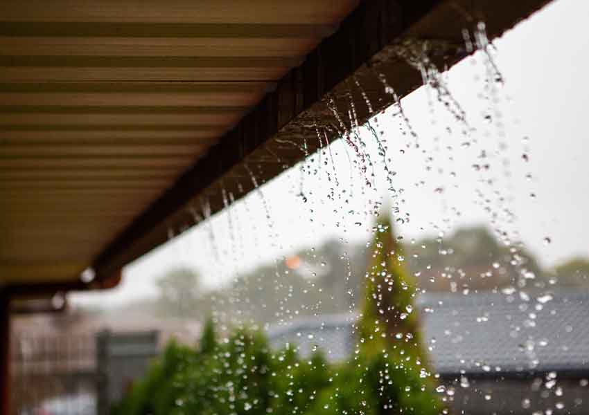 How to Stop Condensation on Your Windows During Winter - The Organised  Housewife